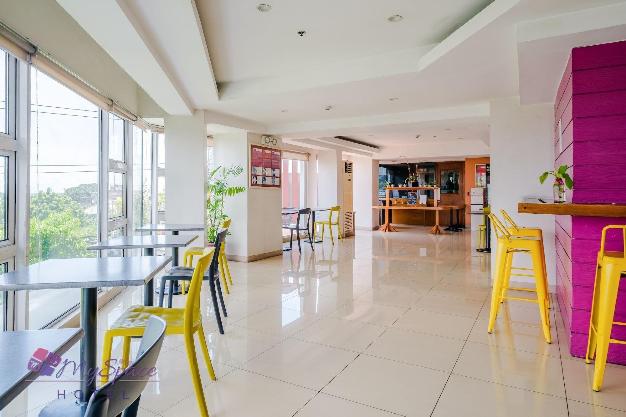 Myspace Hotel @Bgc Pasig City المظهر الخارجي الصورة