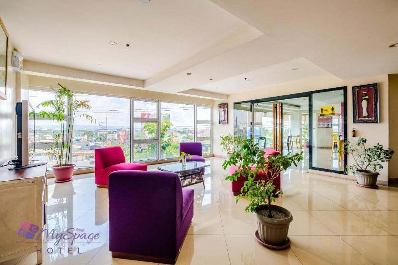 Myspace Hotel @Bgc Pasig City المظهر الخارجي الصورة